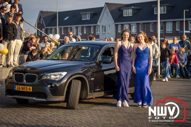 Spectaculaire aankomst en stijlvolle avond tijdens Gala Nuborgh College Oostenlicht 2026 - &copy; NWVFoto.nl