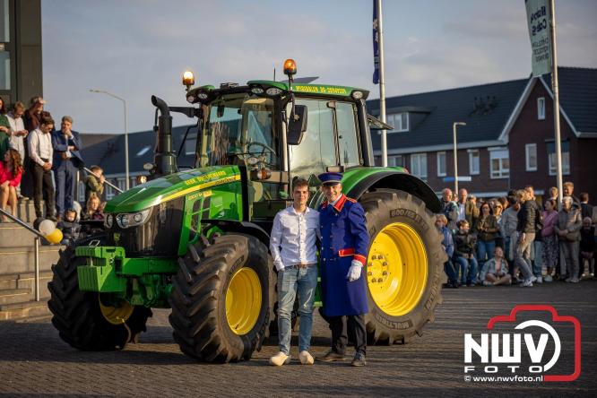 Spectaculaire aankomst en stijlvolle avond tijdens Gala Nuborgh College Oostenlicht 2026 - &copy; NWVFoto.nl