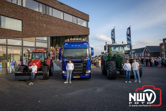 Spectaculaire aankomst en stijlvolle avond tijdens Gala Nuborgh College Oostenlicht 2026 - &copy; NWVFoto.nl