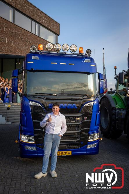 Spectaculaire aankomst en stijlvolle avond tijdens Gala Nuborgh College Oostenlicht 2026 - &copy; NWVFoto.nl