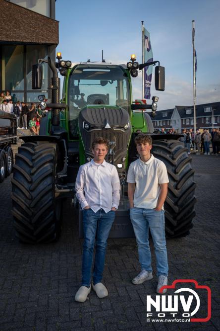 Spectaculaire aankomst en stijlvolle avond tijdens Gala Nuborgh College Oostenlicht 2026 - &copy; NWVFoto.nl