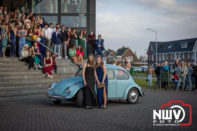 Spectaculaire aankomst en stijlvolle avond tijdens Gala Nuborgh College Oostenlicht 2026 - &copy; NWVFoto.nl