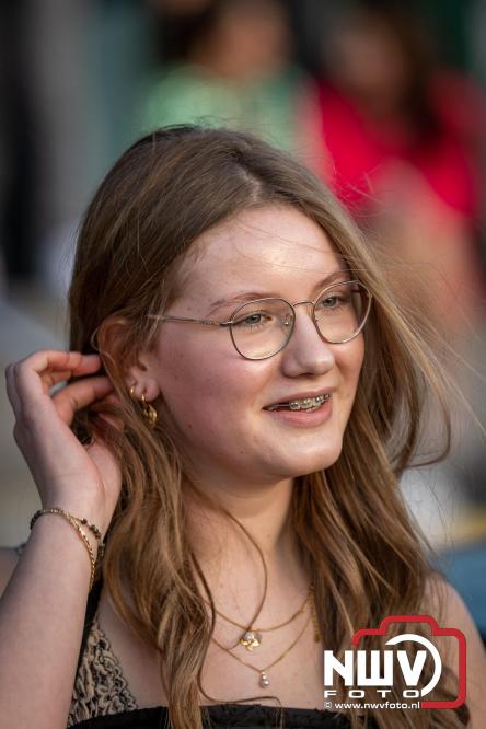 Spectaculaire aankomst en stijlvolle avond tijdens Gala Nuborgh College Oostenlicht 2026 - &copy; NWVFoto.nl