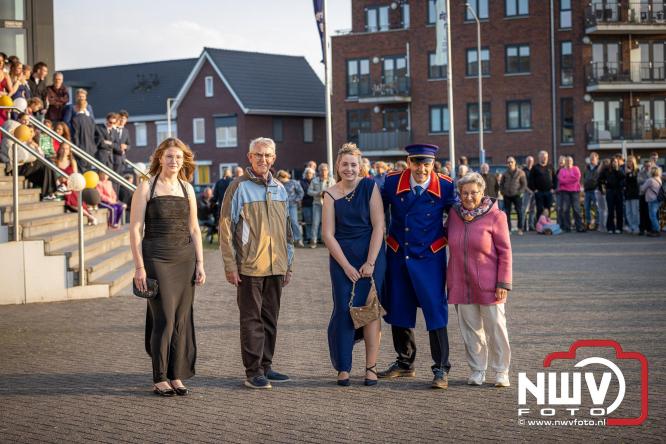 Spectaculaire aankomst en stijlvolle avond tijdens Gala Nuborgh College Oostenlicht 2026 - &copy; NWVFoto.nl