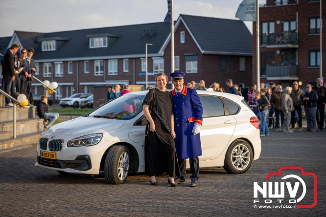 Spectaculaire aankomst en stijlvolle avond tijdens Gala Nuborgh College Oostenlicht 2026 - &copy; NWVFoto.nl