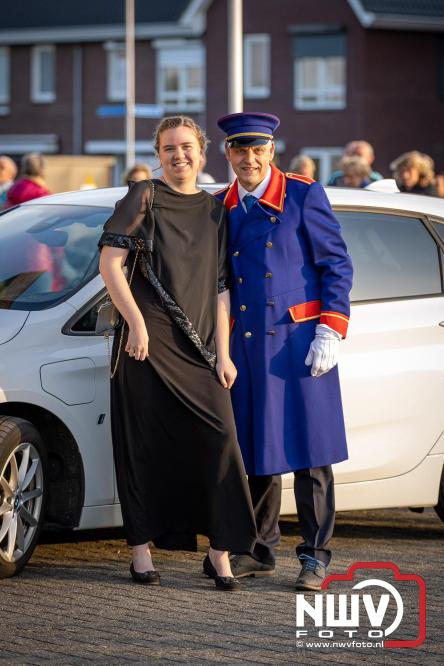 Spectaculaire aankomst en stijlvolle avond tijdens Gala Nuborgh College Oostenlicht 2026 - &copy; NWVFoto.nl