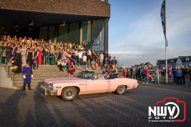 Spectaculaire aankomst en stijlvolle avond tijdens Gala Nuborgh College Oostenlicht 2026 - &copy; NWVFoto.nl