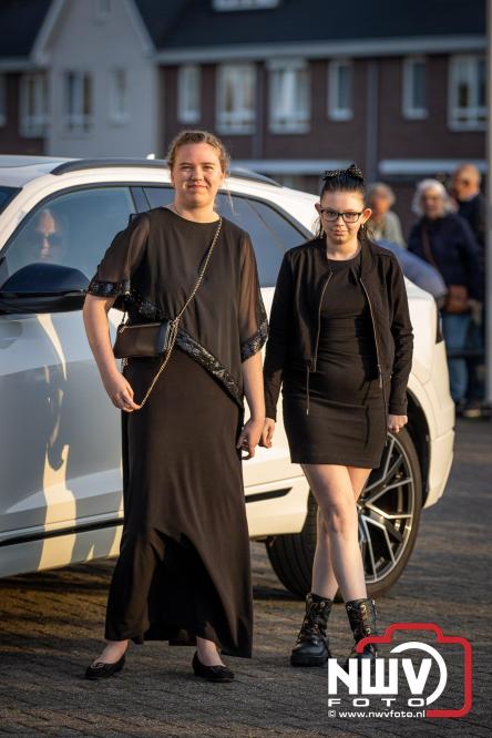Spectaculaire aankomst en stijlvolle avond tijdens Gala Nuborgh College Oostenlicht 2026 - &copy; NWVFoto.nl