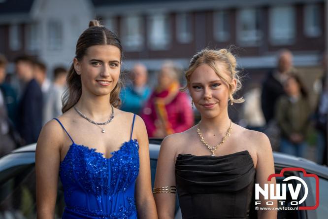 Spectaculaire aankomst en stijlvolle avond tijdens Gala Nuborgh College Oostenlicht 2026 - &copy; NWVFoto.nl