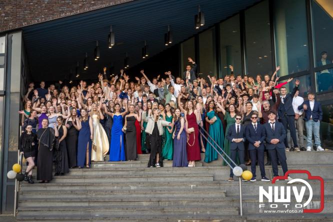 Spectaculaire aankomst en stijlvolle avond tijdens Gala Nuborgh College Oostenlicht 2026 - &copy; NWVFoto.nl