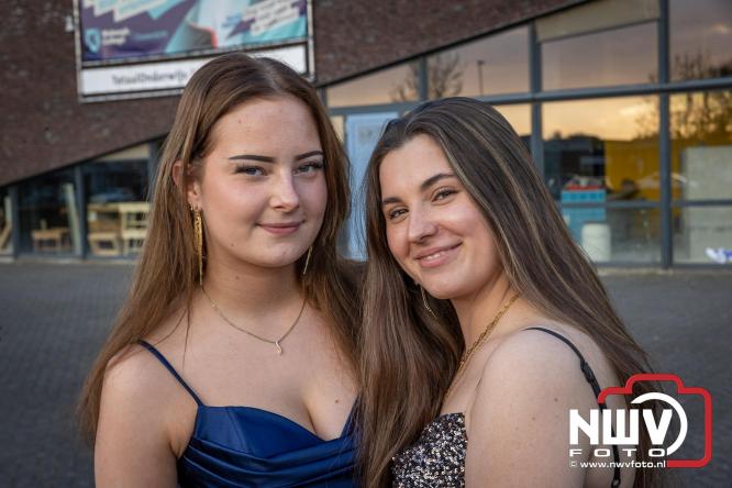 Spectaculaire aankomst en stijlvolle avond tijdens Gala Nuborgh College Oostenlicht 2026 - &copy; NWVFoto.nl