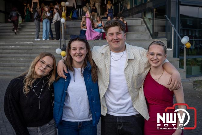 Spectaculaire aankomst en stijlvolle avond tijdens Gala Nuborgh College Oostenlicht 2026 - &copy; NWVFoto.nl