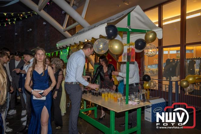 Spectaculaire aankomst en stijlvolle avond tijdens Gala Nuborgh College Oostenlicht 2026 - &copy; NWVFoto.nl