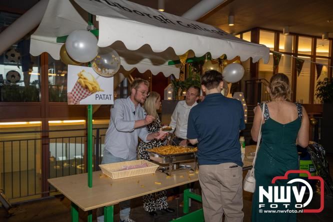 Spectaculaire aankomst en stijlvolle avond tijdens Gala Nuborgh College Oostenlicht 2026 - &copy; NWVFoto.nl