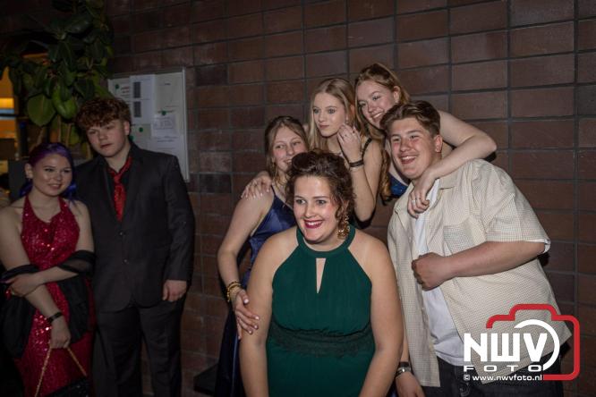 Spectaculaire aankomst en stijlvolle avond tijdens Gala Nuborgh College Oostenlicht 2026 - &copy; NWVFoto.nl