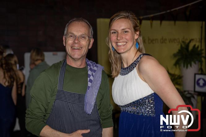 Spectaculaire aankomst en stijlvolle avond tijdens Gala Nuborgh College Oostenlicht 2026 - &copy; NWVFoto.nl