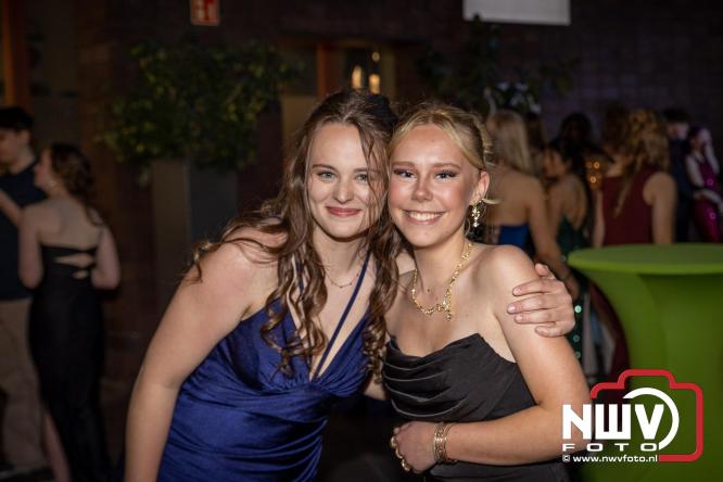 Spectaculaire aankomst en stijlvolle avond tijdens Gala Nuborgh College Oostenlicht 2026 - &copy; NWVFoto.nl