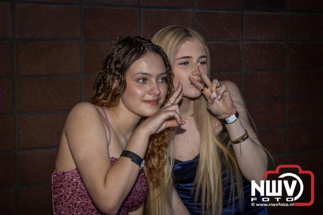 Spectaculaire aankomst en stijlvolle avond tijdens Gala Nuborgh College Oostenlicht 2026 - &copy; NWVFoto.nl