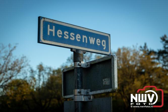 Honderden brandweerlieden bestrijden natuurbrand op de Doornspijkse Heide bij 't Harde. - &copy; NWVFoto.nl