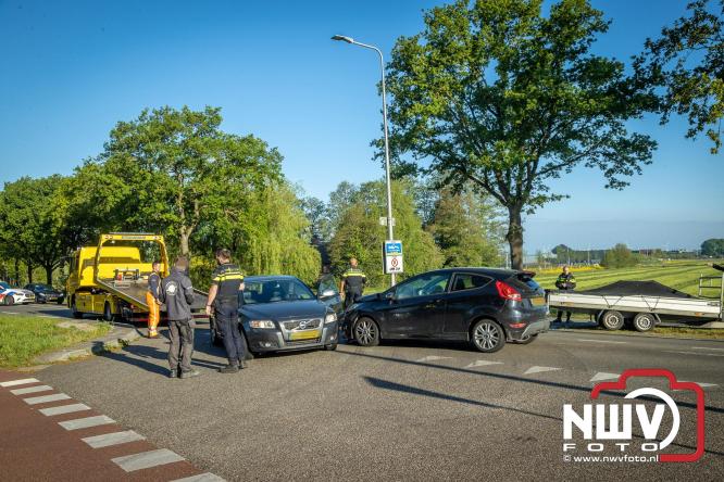 Alleen materiële schade bij een kopstaard aanrijding op de Zuiderzeestraatweg, Laanzichtsweg Oldebroek. - &copy; NWVFoto.nl