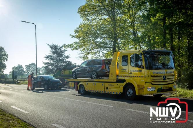 Alleen materiële schade bij een kopstaard aanrijding op de Zuiderzeestraatweg, Laanzichtsweg Oldebroek. - &copy; NWVFoto.nl