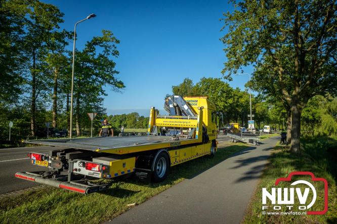 Alleen materiële schade bij een kopstaard aanrijding op de Zuiderzeestraatweg, Laanzichtsweg Oldebroek. - &copy; NWVFoto.nl