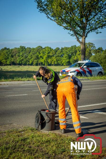 Alleen materiële schade bij een kopstaard aanrijding op de Zuiderzeestraatweg, Laanzichtsweg Oldebroek. - &copy; NWVFoto.nl