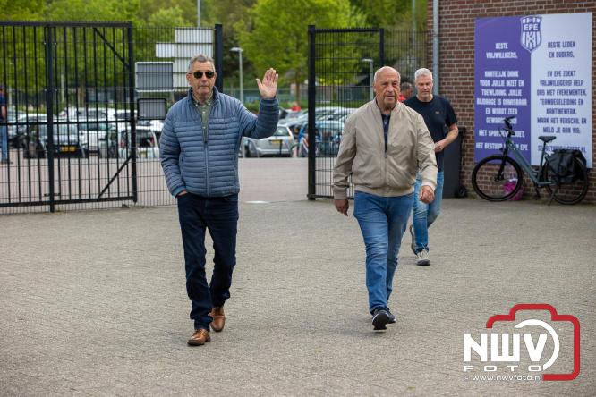 Kampioenskoorts slaat om in teleurstelling voor OWIOS in Epe. - &copy; NWVFoto.nl