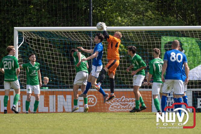 Kampioenskoorts slaat om in teleurstelling voor OWIOS in Epe. - &copy; NWVFoto.nl