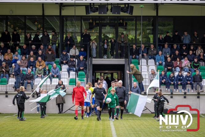 Koppositie glipt weg bij OWIOS na gelijkspel tegen SEH. - &copy; NWVFoto.nl