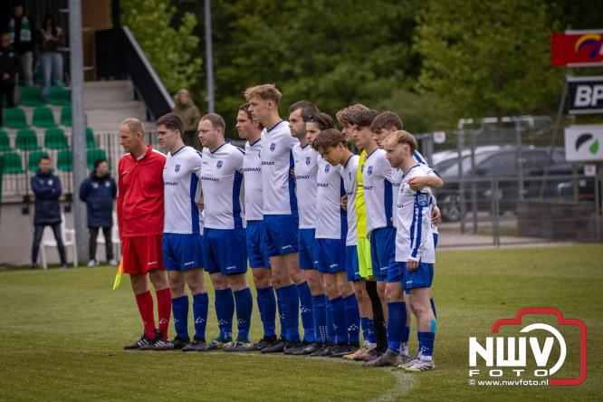 Koppositie glipt weg bij OWIOS na gelijkspel tegen SEH. - &copy; NWVFoto.nl
