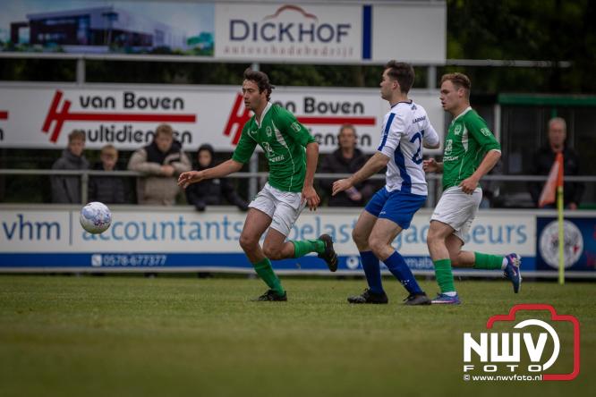 Koppositie glipt weg bij OWIOS na gelijkspel tegen SEH. - &copy; NWVFoto.nl