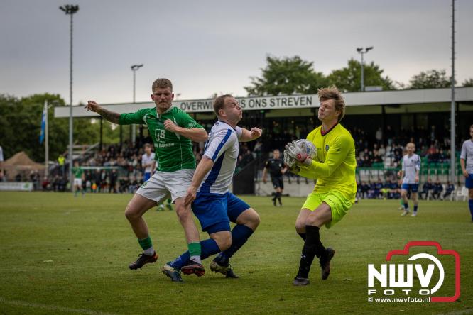 Koppositie glipt weg bij OWIOS na gelijkspel tegen SEH. - &copy; NWVFoto.nl