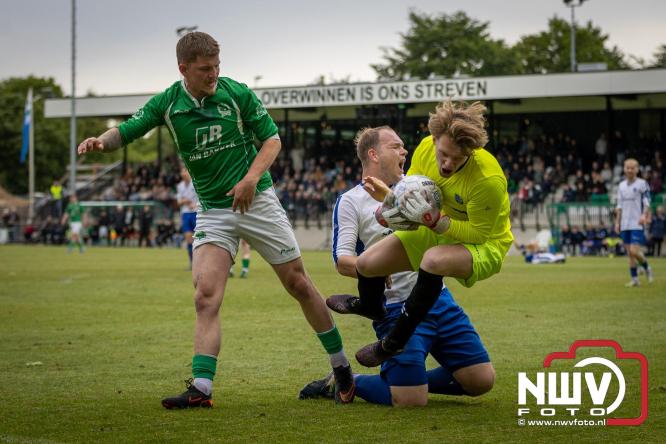 Koppositie glipt weg bij OWIOS na gelijkspel tegen SEH. - &copy; NWVFoto.nl