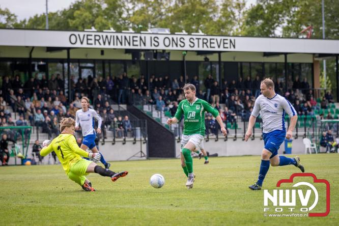 Koppositie glipt weg bij OWIOS na gelijkspel tegen SEH. - &copy; NWVFoto.nl