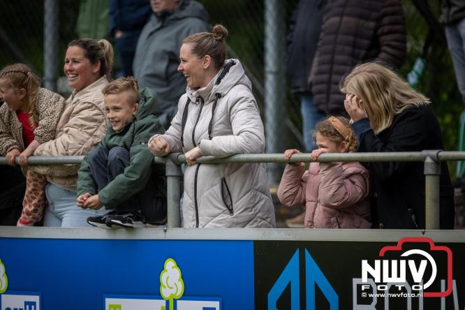 Koppositie glipt weg bij OWIOS na gelijkspel tegen SEH. - &copy; NWVFoto.nl