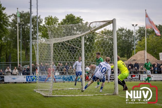 Koppositie glipt weg bij OWIOS na gelijkspel tegen SEH. - &copy; NWVFoto.nl