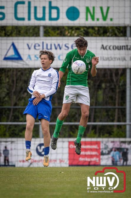Koppositie glipt weg bij OWIOS na gelijkspel tegen SEH. - &copy; NWVFoto.nl