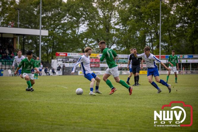 Koppositie glipt weg bij OWIOS na gelijkspel tegen SEH. - &copy; NWVFoto.nl