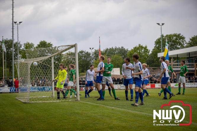 Koppositie glipt weg bij OWIOS na gelijkspel tegen SEH. - &copy; NWVFoto.nl