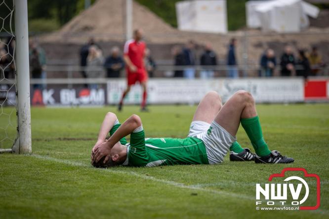 Koppositie glipt weg bij OWIOS na gelijkspel tegen SEH. - &copy; NWVFoto.nl