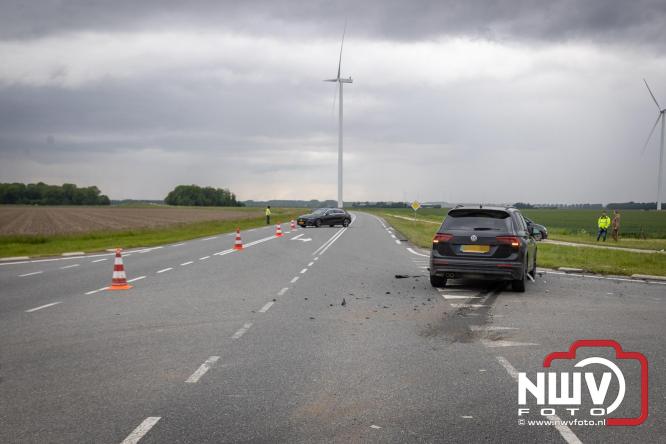 Een persoon voor controle mee naar het ziekenhuis na ongeval door voorrangsfout Elburgerweg met de Hondweg. - &copy; NWVFoto.nl