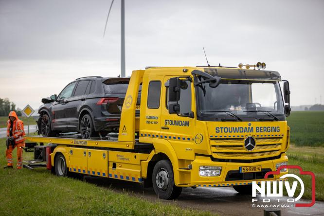 Een persoon voor controle mee naar het ziekenhuis na ongeval door voorrangsfout Elburgerweg met de Hondweg. - &copy; NWVFoto.nl