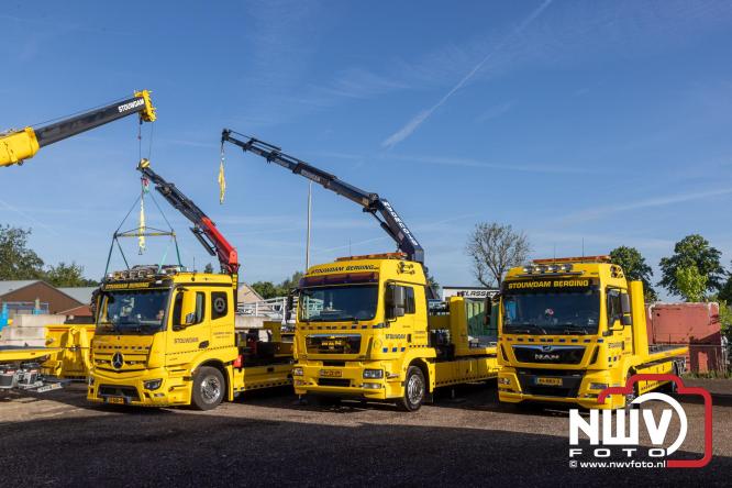 Kranen, trucks en bergingsvoertuigen stelen de show tijdens jubileumfeest van Kraan- en Bergingsbedrijf Stouwdam in Oldebroek. - &copy; NWVFoto.nl