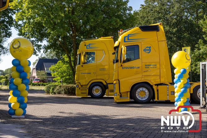 Kranen, trucks en bergingsvoertuigen stelen de show tijdens jubileumfeest van Kraan- en Bergingsbedrijf Stouwdam in Oldebroek. - &copy; NWVFoto.nl