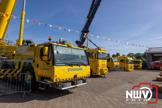 Kranen, trucks en bergingsvoertuigen stelen de show tijdens jubileumfeest van Kraan- en Bergingsbedrijf Stouwdam in Oldebroek. - &copy; NWVFoto.nl