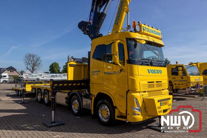 Kranen, trucks en bergingsvoertuigen stelen de show tijdens jubileumfeest van Kraan- en Bergingsbedrijf Stouwdam in Oldebroek. - &copy; NWVFoto.nl