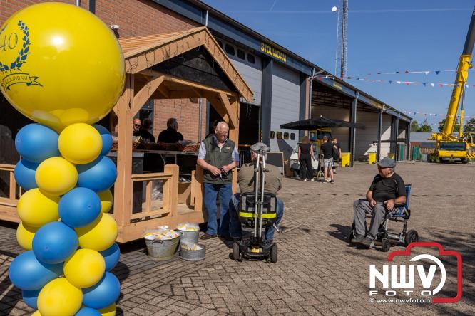 Kranen, trucks en bergingsvoertuigen stelen de show tijdens jubileumfeest van Kraan- en Bergingsbedrijf Stouwdam in Oldebroek. - &copy; NWVFoto.nl