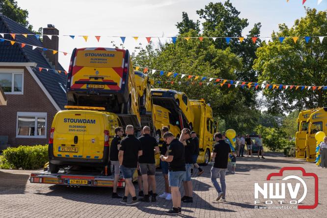 Kranen, trucks en bergingsvoertuigen stelen de show tijdens jubileumfeest van Kraan- en Bergingsbedrijf Stouwdam in Oldebroek. - &copy; NWVFoto.nl