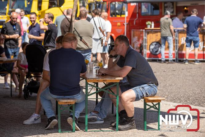 Kranen, trucks en bergingsvoertuigen stelen de show tijdens jubileumfeest van Kraan- en Bergingsbedrijf Stouwdam in Oldebroek. - &copy; NWVFoto.nl